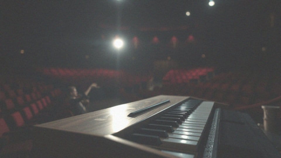 Jakie są zastosowania ksylofonu w muzyce poważnej i filmowej?